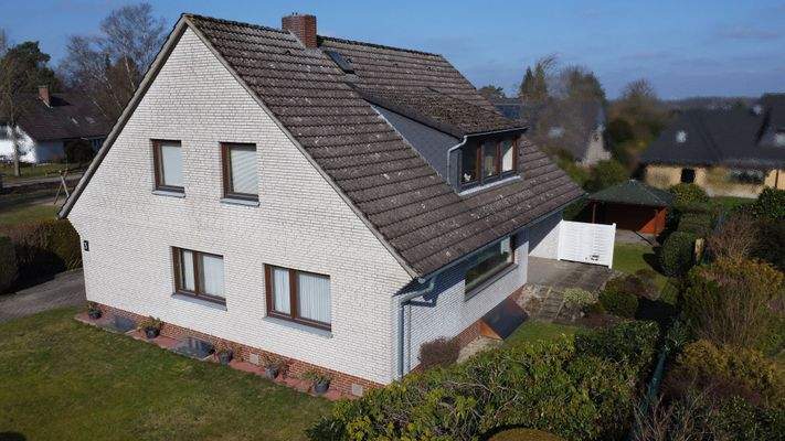 Hausansicht_oben_Seite