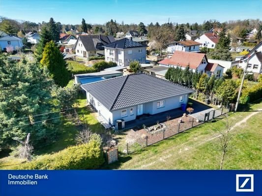 Straßenansicht Süd-Ost