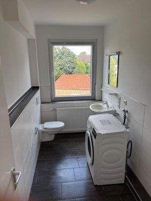 Modernes Badezimmer