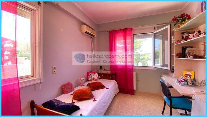 f433af91f4c7409ba19f52b5879f3947-original