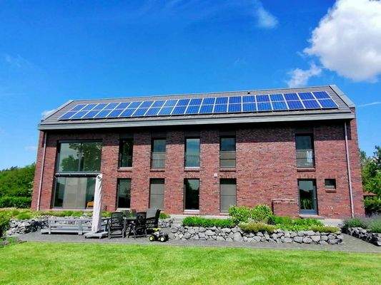 Terrasse und Südfront.jpg