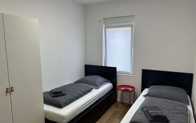 3 Wohnen auf Zeit in Stuttgart Obertürkheim Wohnung 2.jpeg