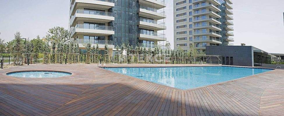 Real Estate in a Beachfront Project in Bakırköy İstanbul