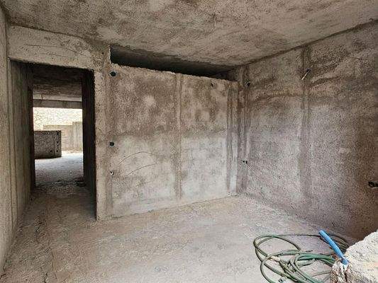 Kreta, Koutouloufari: Haus im Dorfzentrum mit großer Dachterrasse mit herrlichem Blick auf Hersonissos und das Meer zu verkaufen