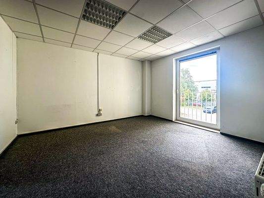 Weiterer Raum (1. OG links)