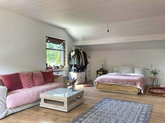 und noch ein Blick vom Balkon hinein ins Zimmer