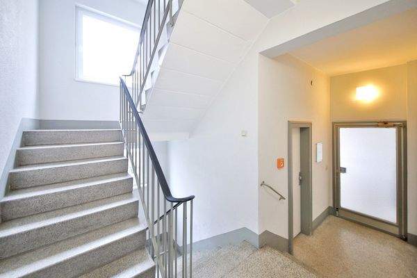 Hausflur EG mit Abstellraum