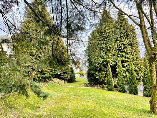 weiteres Grundstück