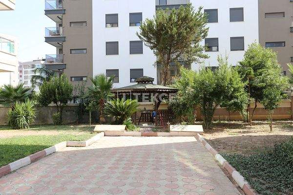 2-Bedroom Pool-View Apartment in Konyaaltı Sun City Residence