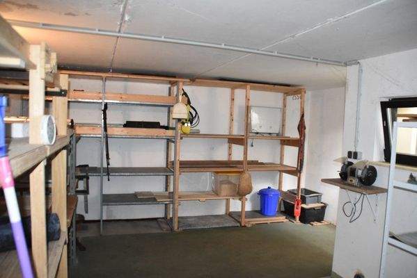 Keller unter Garage