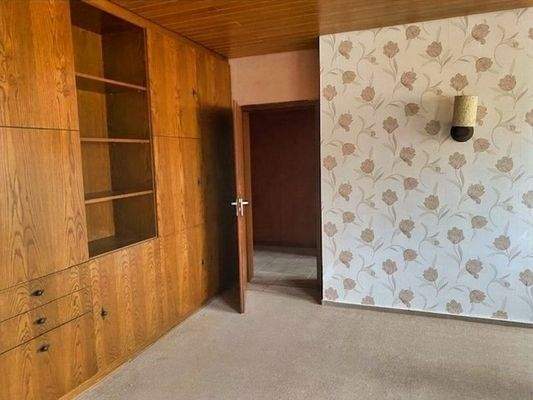 Wohnbereich mit Zugang zum Flur