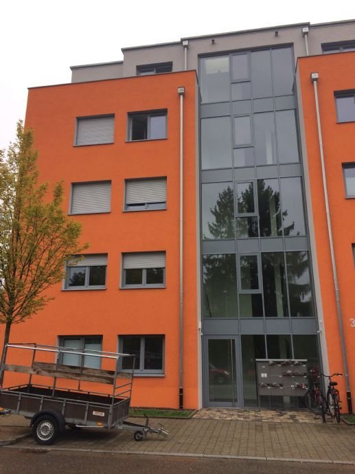 Exklusive, neuwertige 3-Zimmer-EG-Wohnung mit Balkon in Offenburg