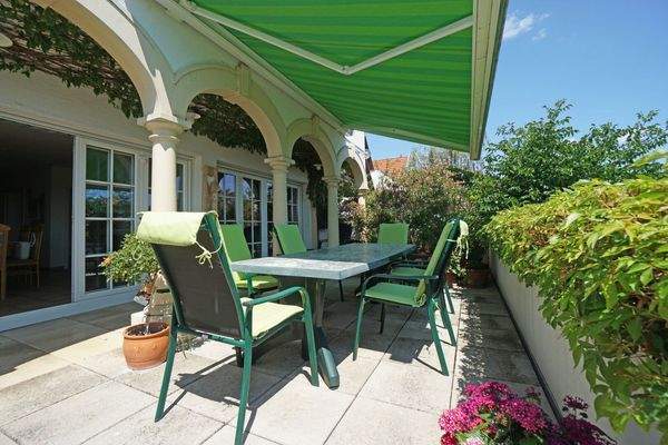 Terrasse mit Markise