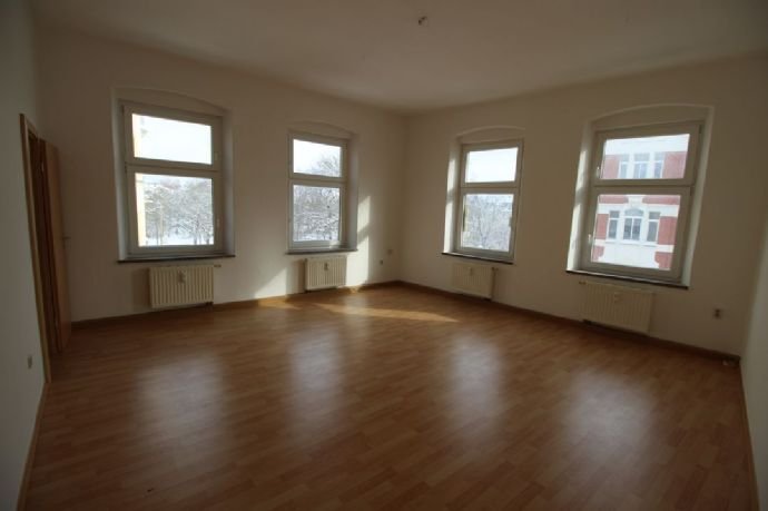 **Gemütliche 3-Zimmerwohnung mit geräumigen Wohnzimmer zu vermieten**