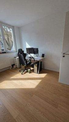 Arbeitszimmer Ansicht rechts