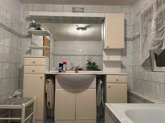 Wannenbad im DG (Anbau)