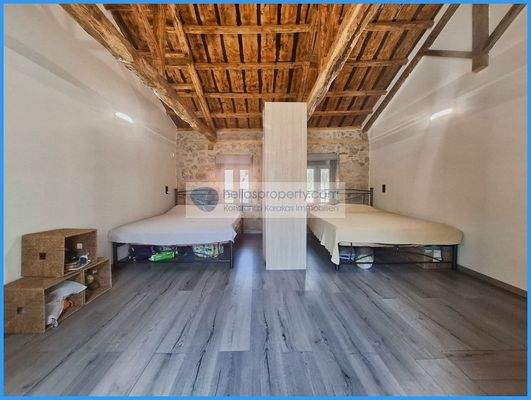 9e9d90081e1643a6b25e04848f84edce-original