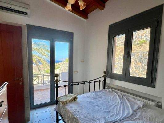 Kreta, Mochlos: Atemberaubende Villa mit Meerblick zu verkaufen