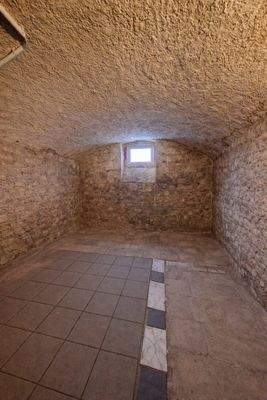 Gewölbekeller - KI-optimiert