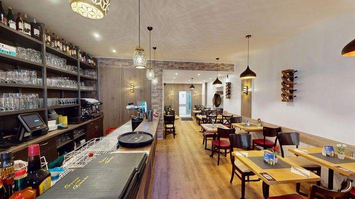 Historisches-Geschaftshaus-an-der-Porta-Nigra-Baudenkmal-bis-Ende-2036-vermietet-ausbaufahig-03292026_171953