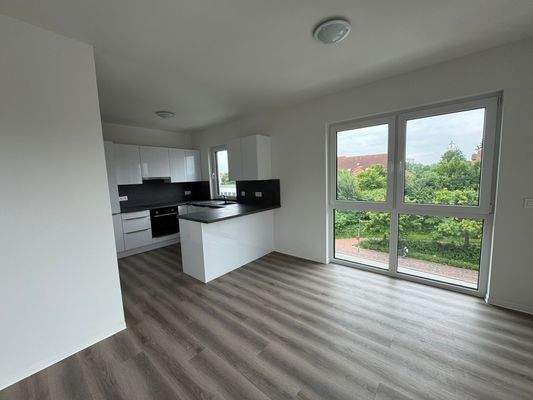 Heller Wohn- und Essbereich