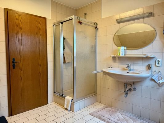 Vollbad im Dachgeschoss Ansicht 2