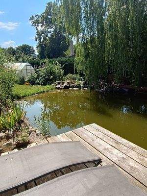 Gartenteich mit kl. Terrasse