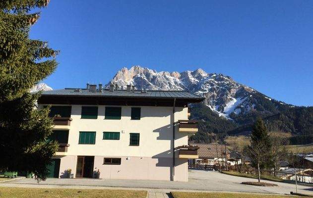 Seitenansicht mit Blick zum Hochkönig.jpg