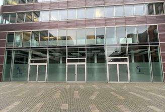 Sehr große Fensterfront