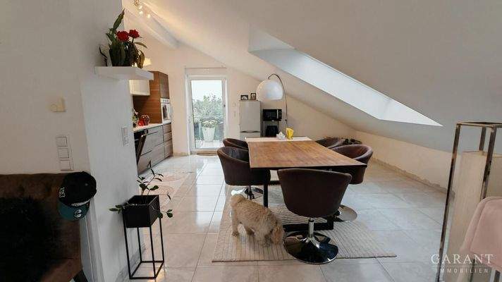 Küche mit Essbereich OG