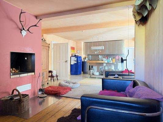 Blick vom Essbereich in die Küche