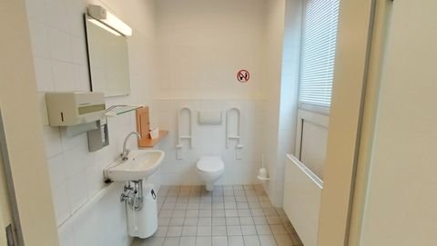 Behindertenger. WC-Raum