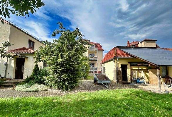 Blick aus dem Garten