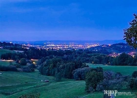 ...blaue Stunde und Glühen bei Nacht...