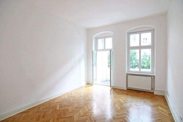 Tolles Wohnzimmer mit Balkon