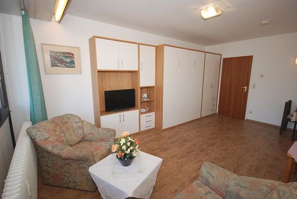 1-Zimmer-Ferienwohnung Wohn-Schlafraumwz2.jpg