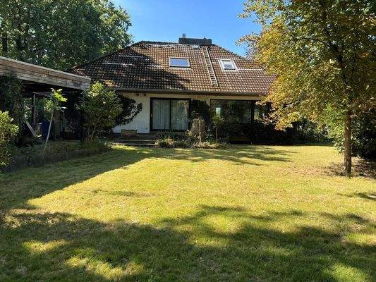 Blick aus dem Garten 