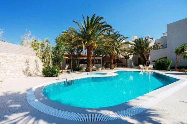 Südostkreta, Koutsouras: Apartmentkomplex in der Nähe des Meeres zu verkaufen