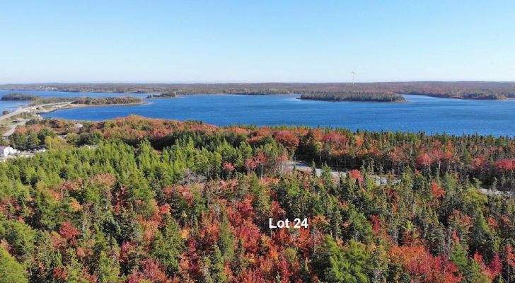 Cape Breton - 37-Hektar-Areal mit Atlantik-Zugang 