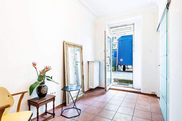 Flur mit Blick auf die Eingangstüre