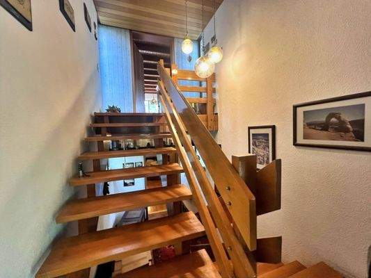 Blick  vom Eingangsbereich zur Wohnebene 2