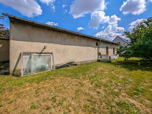 Großzügige Gartenfläche