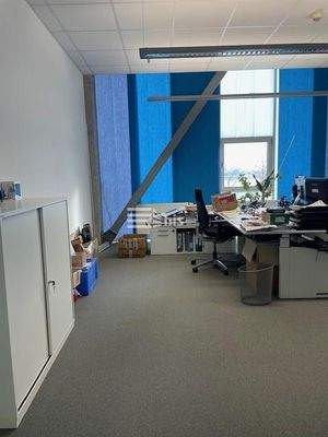Büro EG Halle