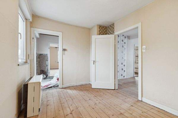 Durchgangszimmer im OG