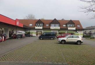 KiK und Bio-Markt als Nachbar.JPG