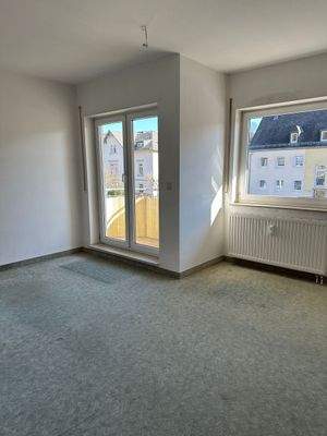 Leerer Raum mit Fenster