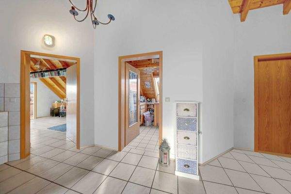 2,5-Zi.-Whg. (DG) - Flur