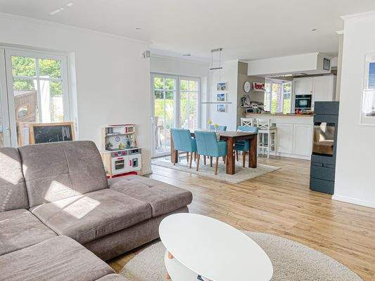 Offener Wohn- und Essbereich