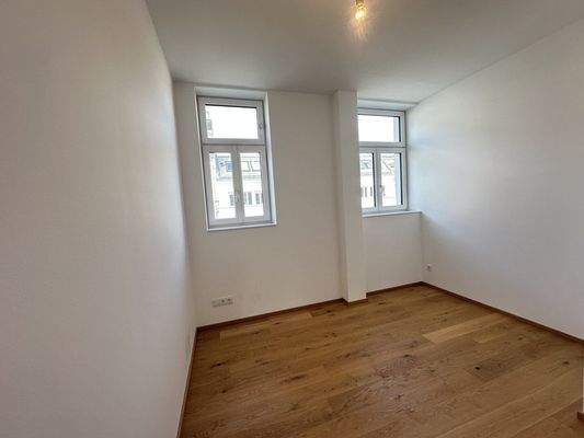 20250325_151246092_iOS