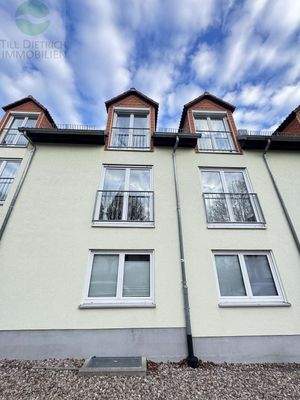 Blick zum Schlafzimmer von der Straße